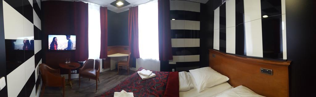Hotel Global Соколов Екстериор снимка